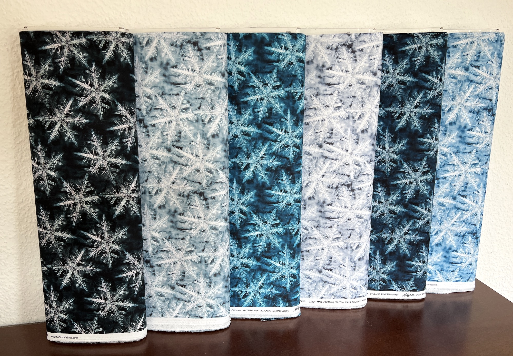 Schneekristalle blacklight  - 1 Stück = 2,60 Meter