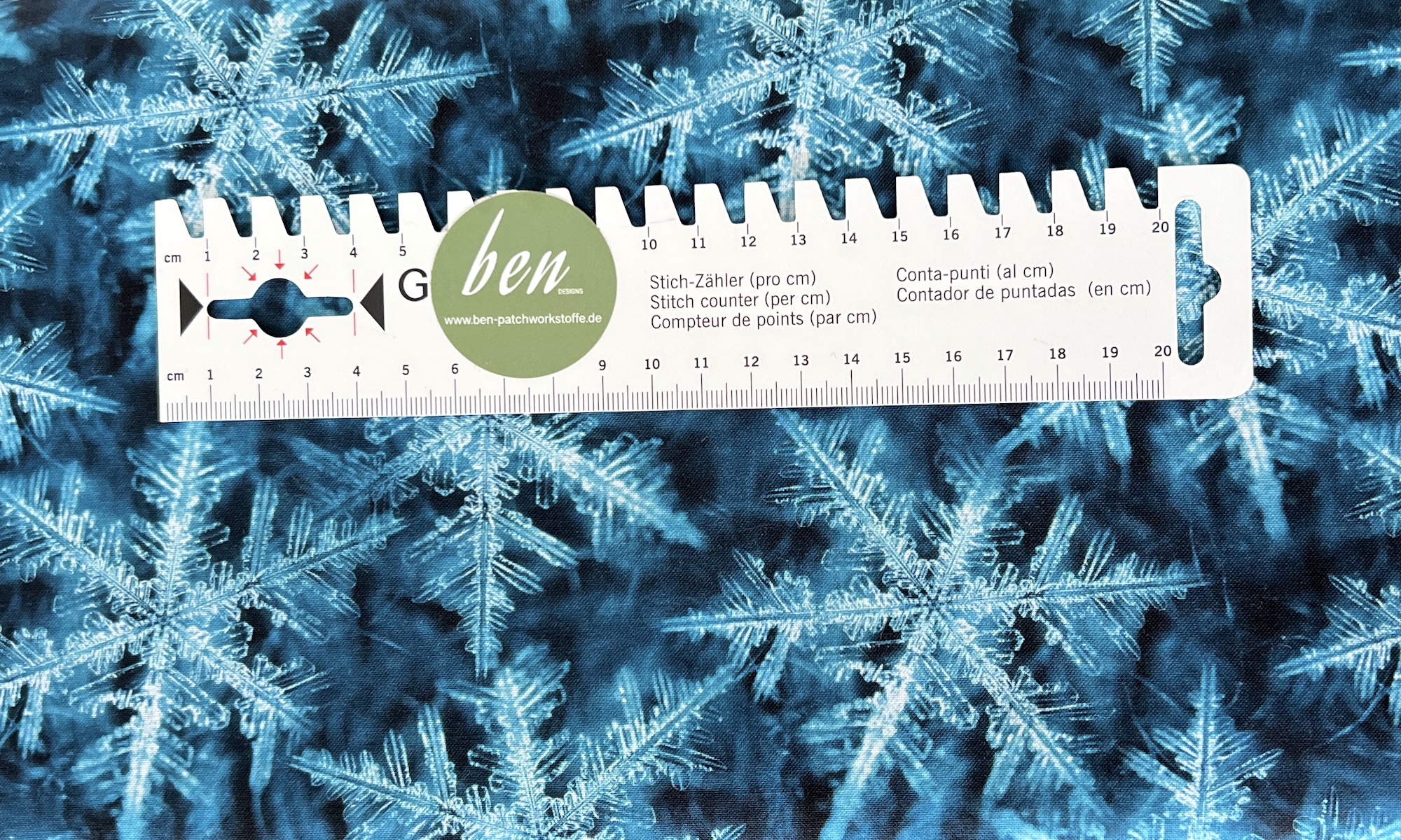 Schneekristalle blue  - 1 Stück = 2,80 Meter